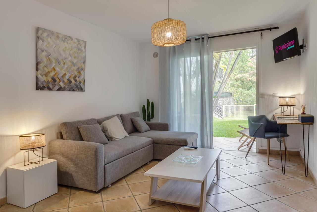Le Saint-Gilles - Studio A St-Gilles-Les-Bains - Situe Dans Residence Privee Avec Piscine Kültér fotó