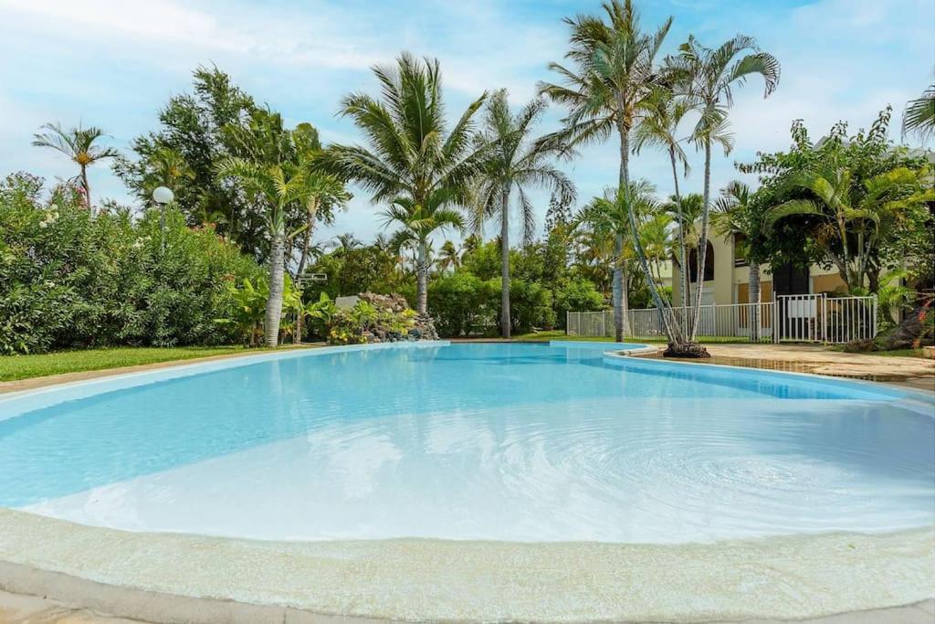 Le Saint-Gilles - Studio A St-Gilles-Les-Bains - Situe Dans Residence Privee Avec Piscine Kültér fotó